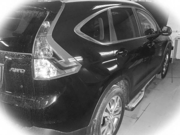 Honda CRV 2013 установка Pandora DXL 5000 и электромеханического замка капота