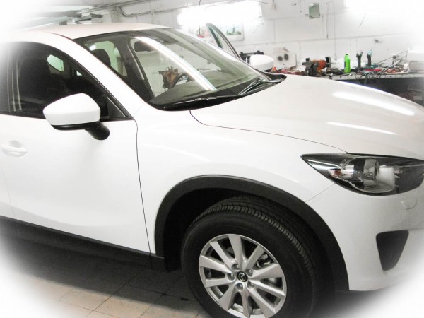 Mazda CX-5 установка Pandora DXL 3500, Pandect IS-650 и электромеханического замка капота